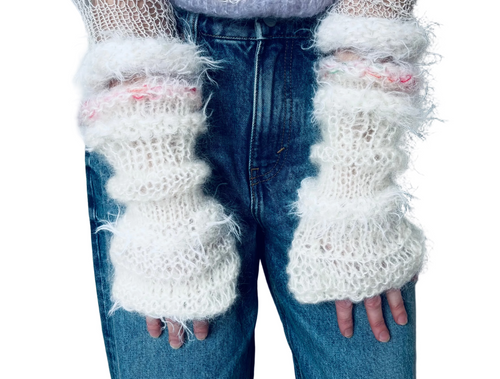 Nr002-Dreamy fluffy half mittens