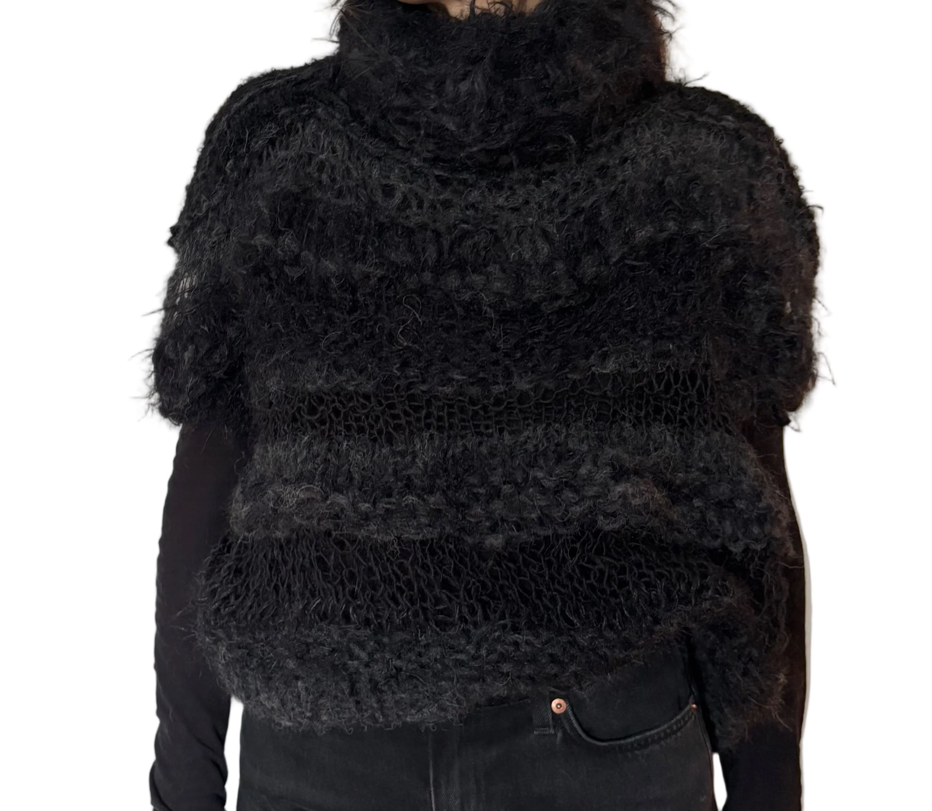 Nr005-Fluffy airy no-sleeves sweater