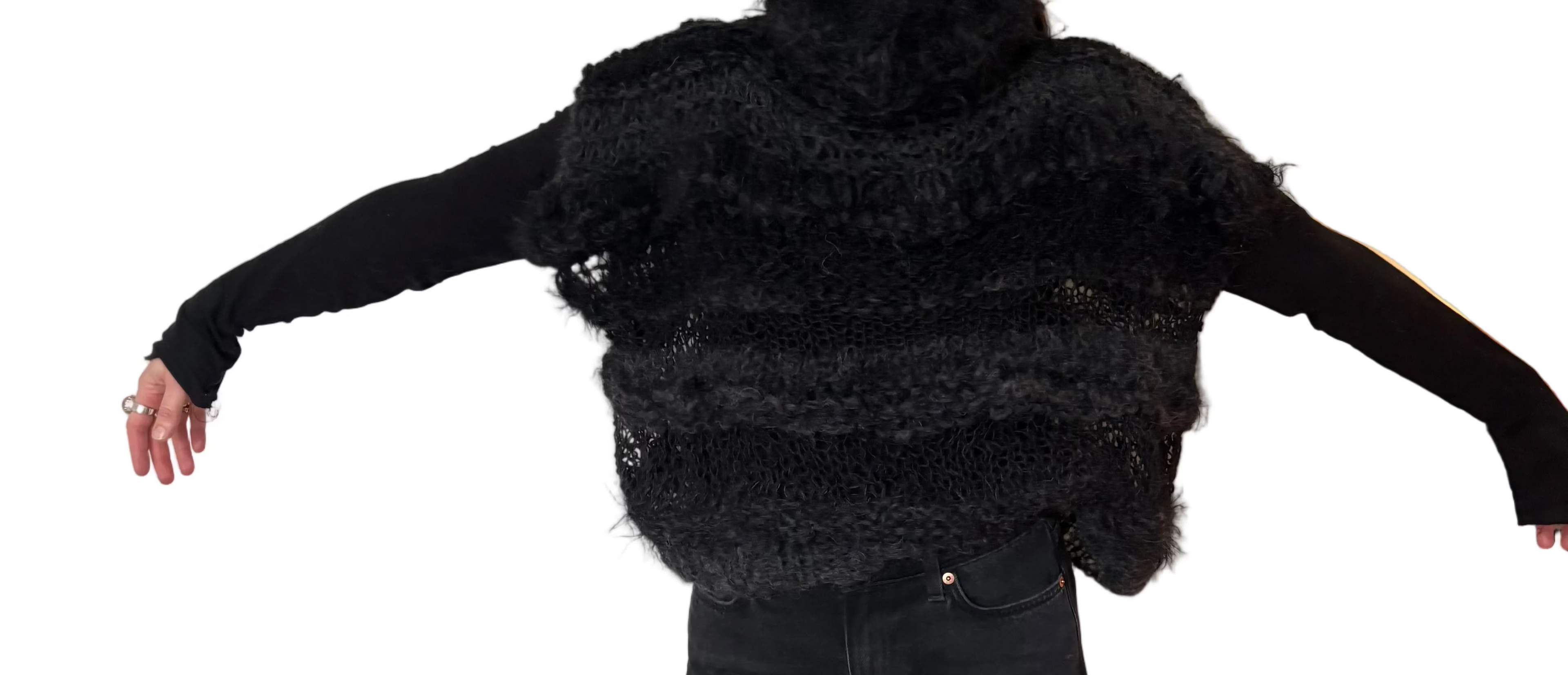 Nr005-Fluffy airy no-sleeves sweater