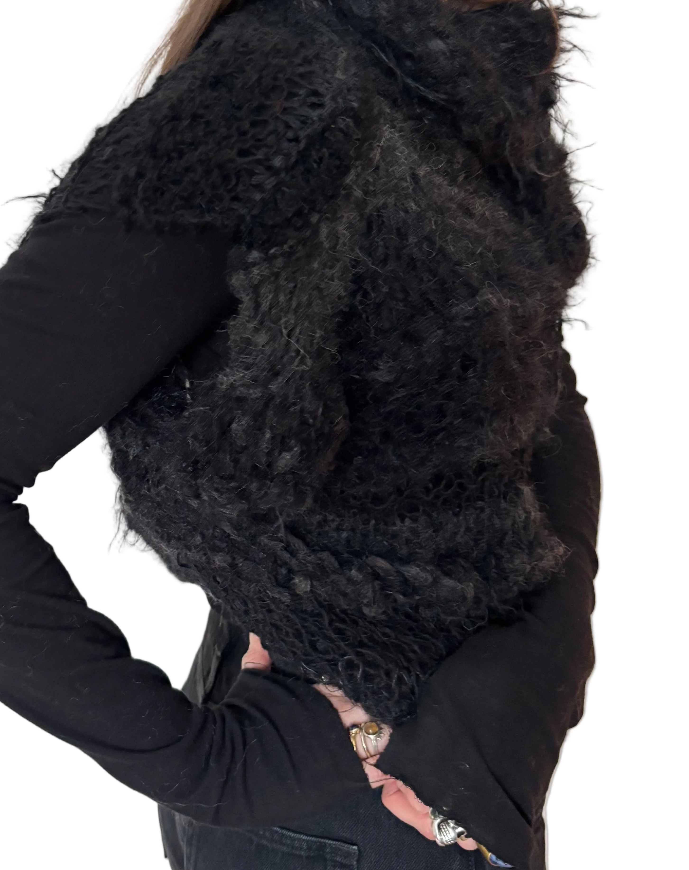 Nr005-Fluffy airy no-sleeves sweater