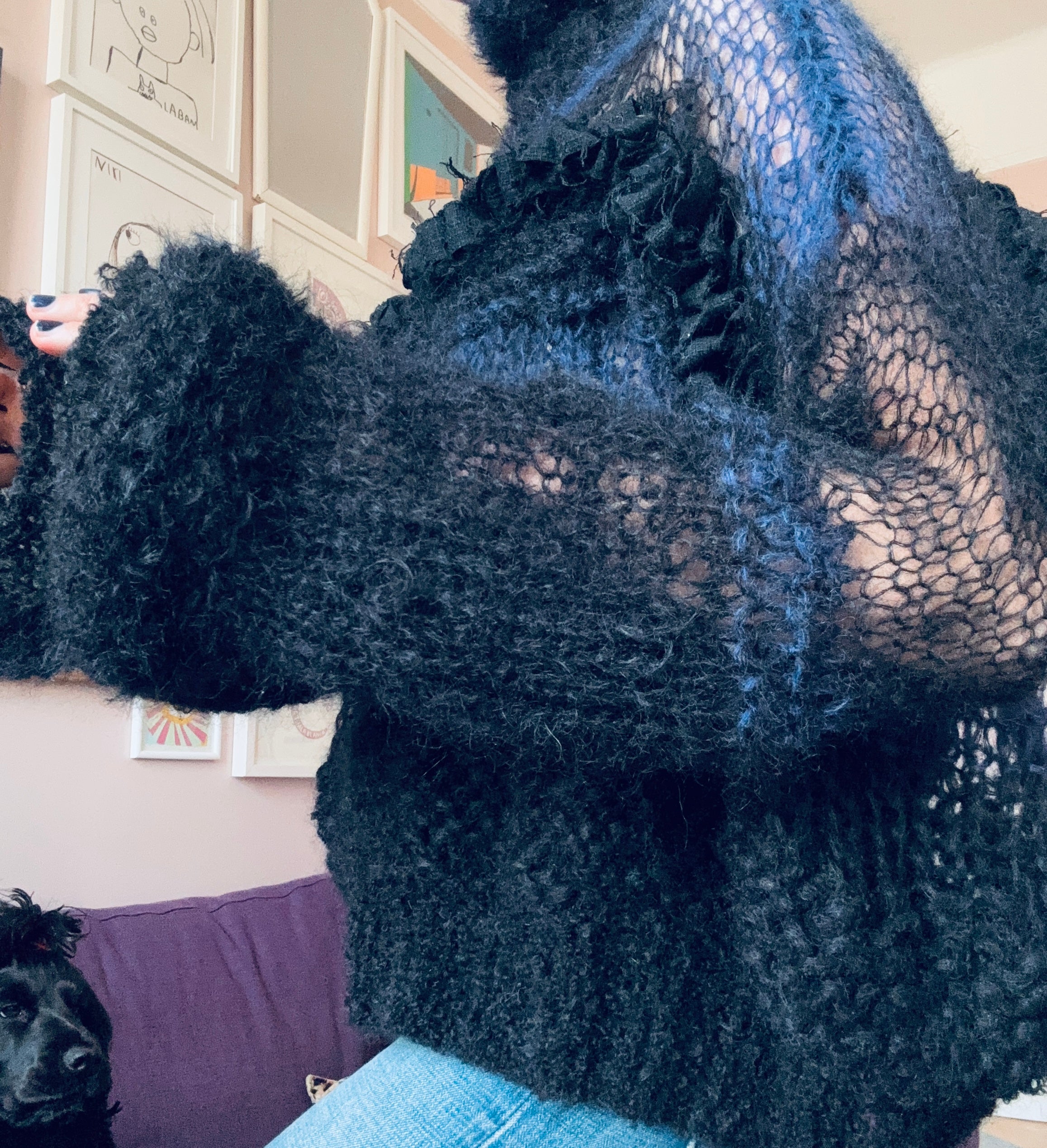 Nr0016- Fluffy airy sweater with "too long sleeves"